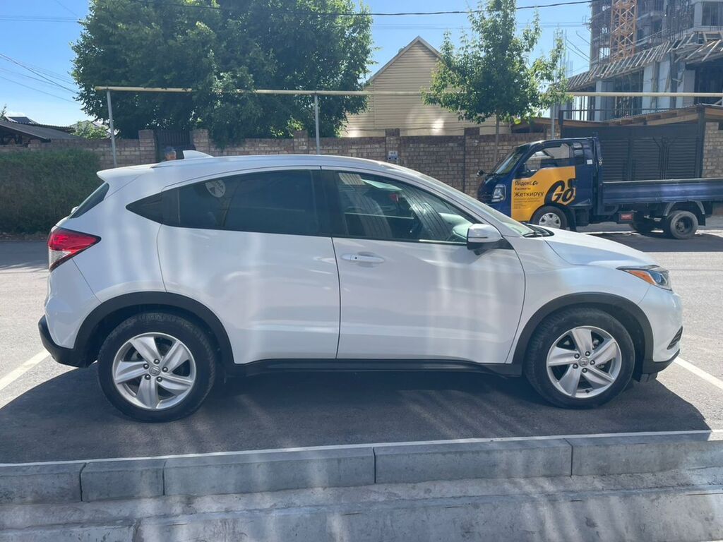 Honda HR-V: 2019 г., 2 л, Вариатор, Бензин, Кроссовер: фото 5