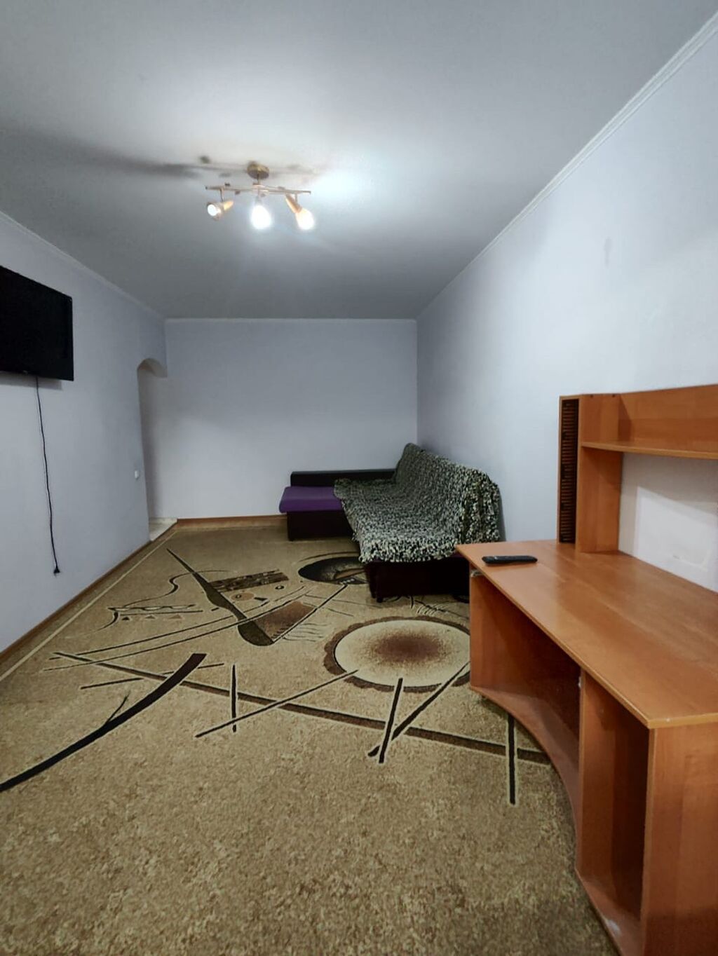 1 комната, 37 м², 5 мкр 104 серия, 1 этаж, Евроремонт: фото 2