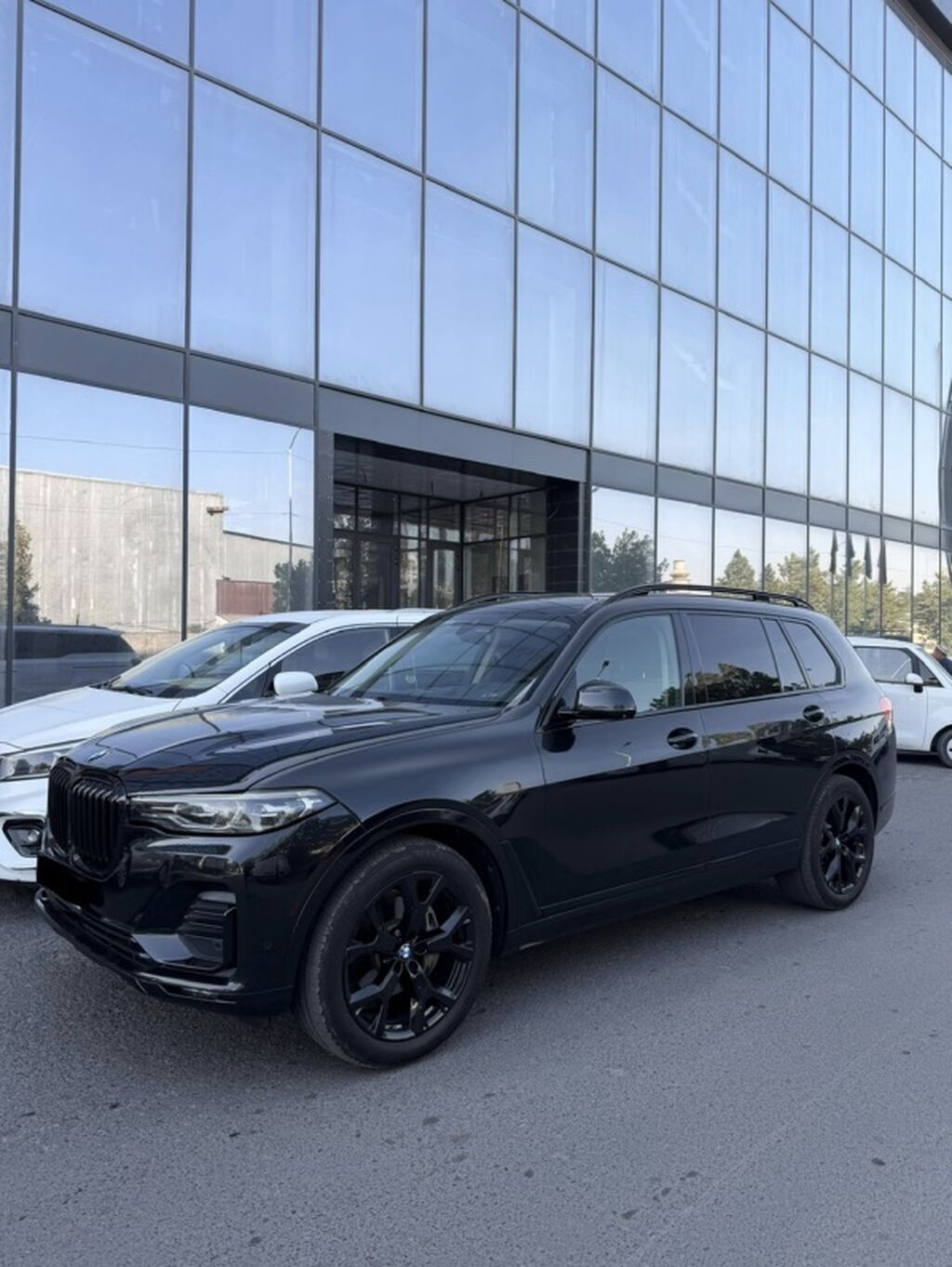 BMW X7: 2019 г., 3 л, Автомат, Бензин, Кроссовер: фото 1