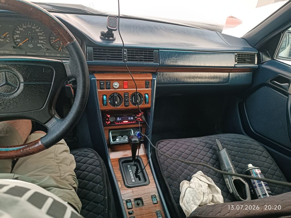 Mercedes-Benz W124: 1995 г., 2.8 л, Автомат, Бензин, Седан: фото 6