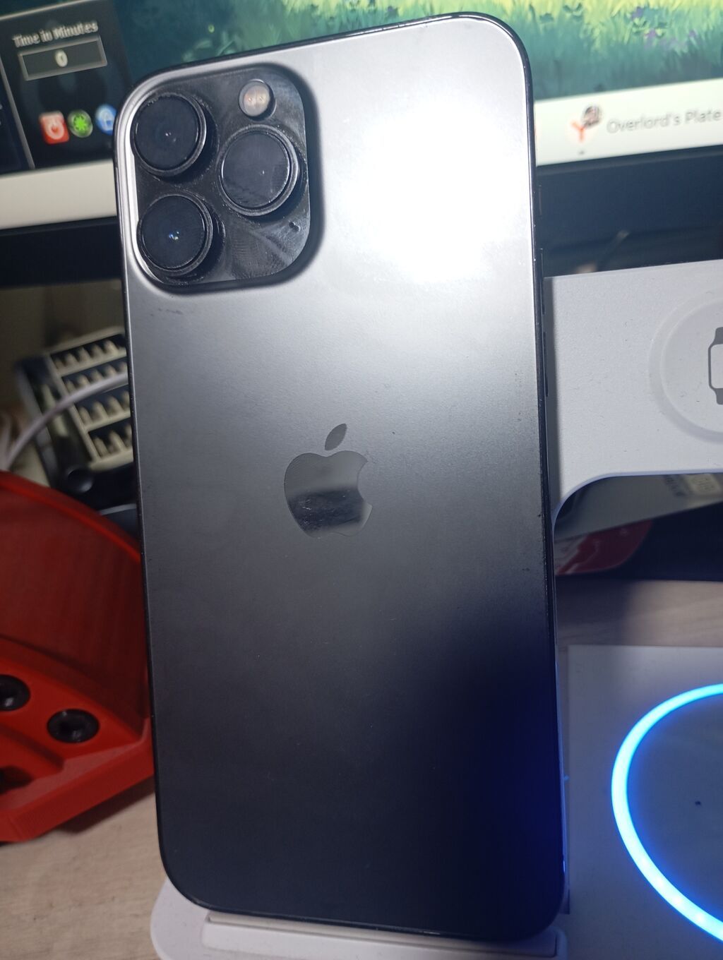 IPhone 13 Pro Max, Б/у, 256 ГБ, Matte Silver, Защитное стекло, 80 % — фото 2