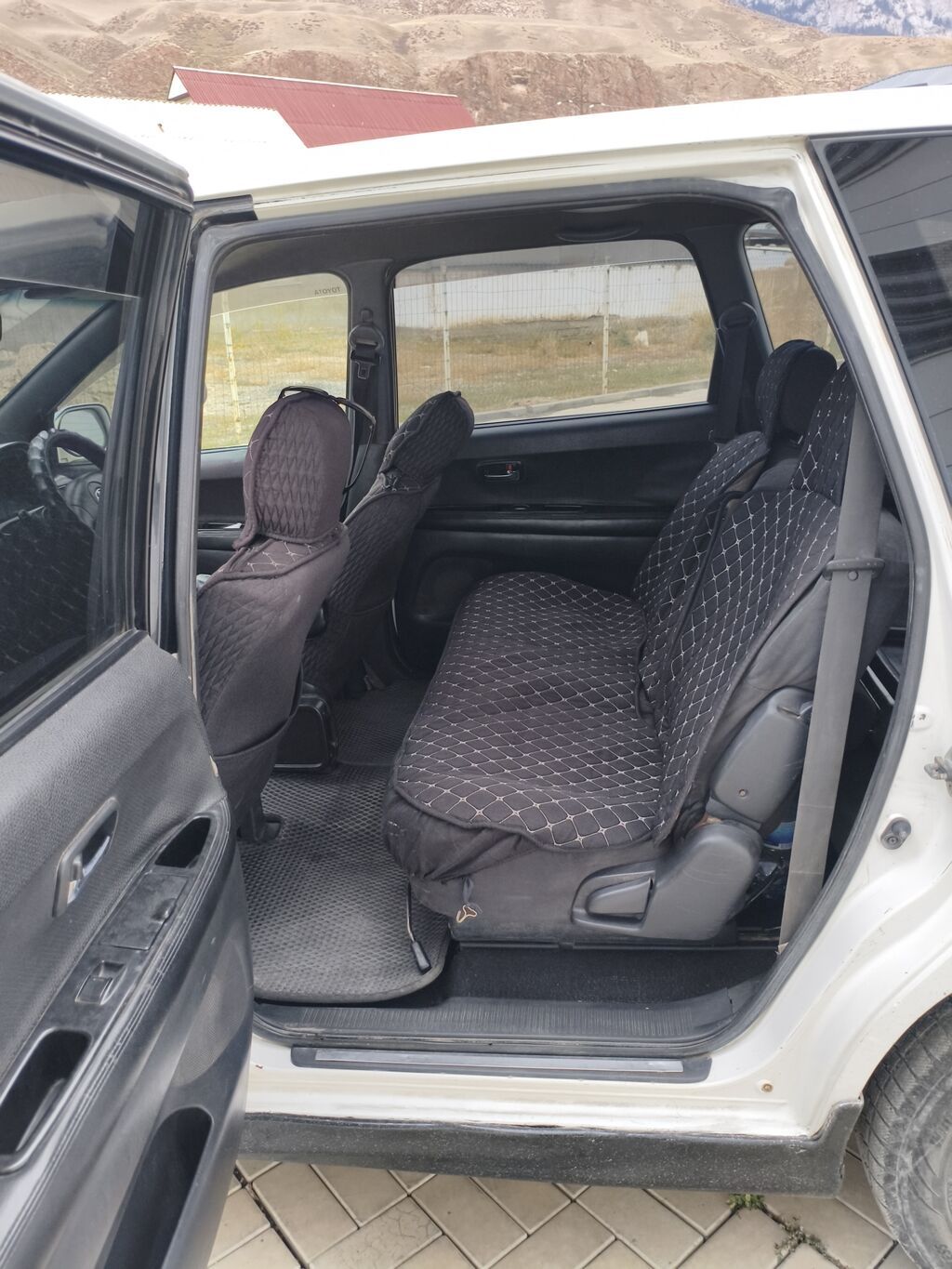 Toyota Gaia: 2002 г., Минивэн: фото 6