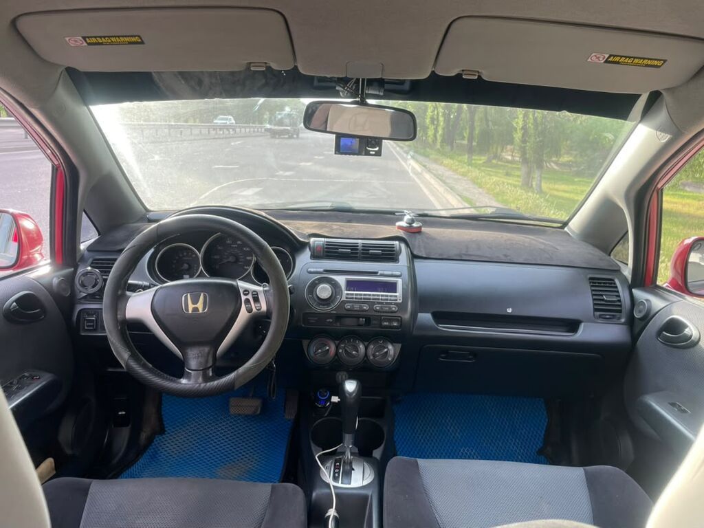 Honda Fit: 2007 г., Хэтчбэк — фото 5