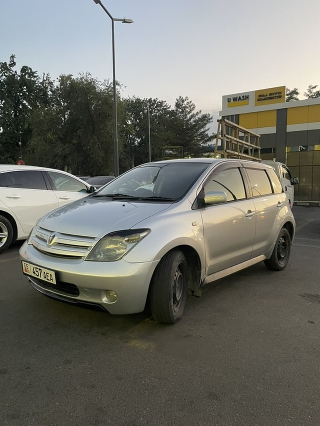 Toyota Ist: 2003 г., 1.5 л, Автомат, Бензин, Хэтчбэк: фото 2