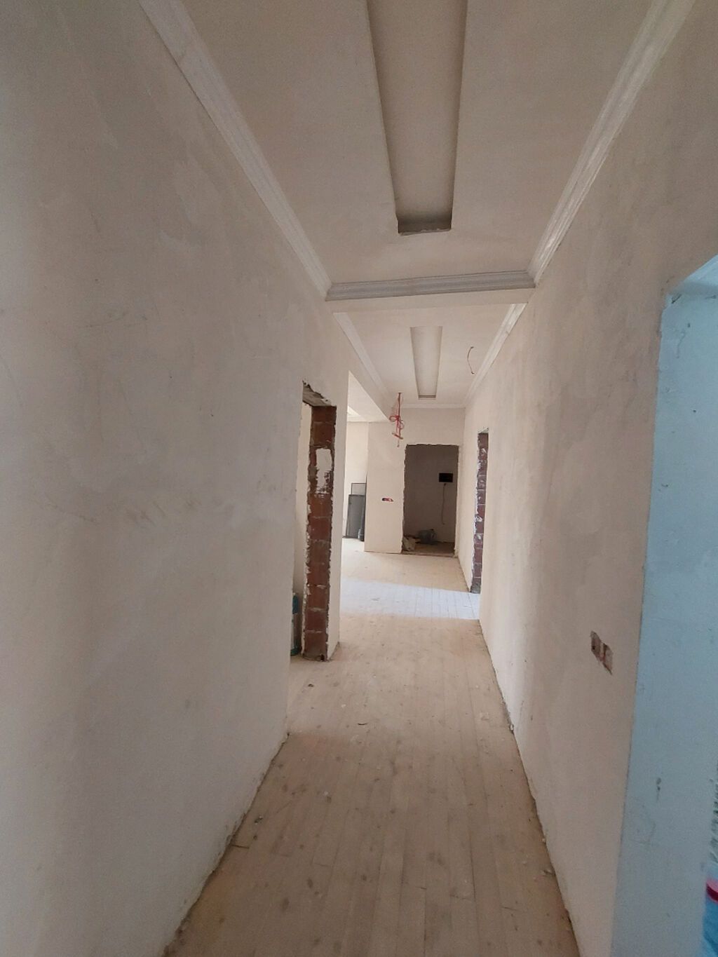 5 otaqlı, 132 kv. m, Kredit yoxdur, Orta təmir