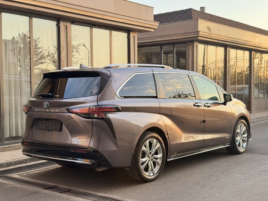 Toyota Sienna: 2021 г., 2.5 л, Автомат, Гибрид, Минивэн: фото 4