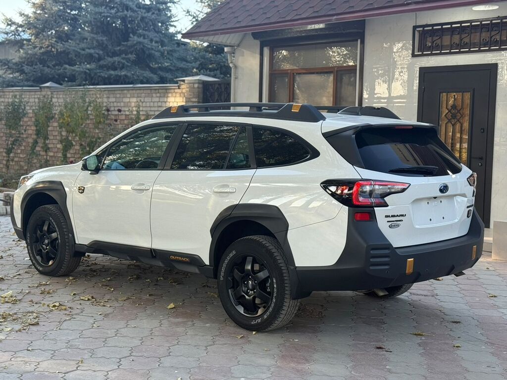 Subaru Outback: 2022 г., 2.4 л, Вариатор, Бензин, Универсал: фото 2