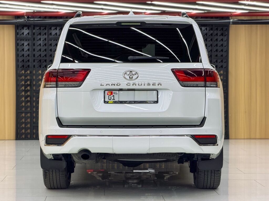 Toyota Land Cruiser: 2023 г., 3.5 л, Автомат, Бензин, Внедорожник: фото 4