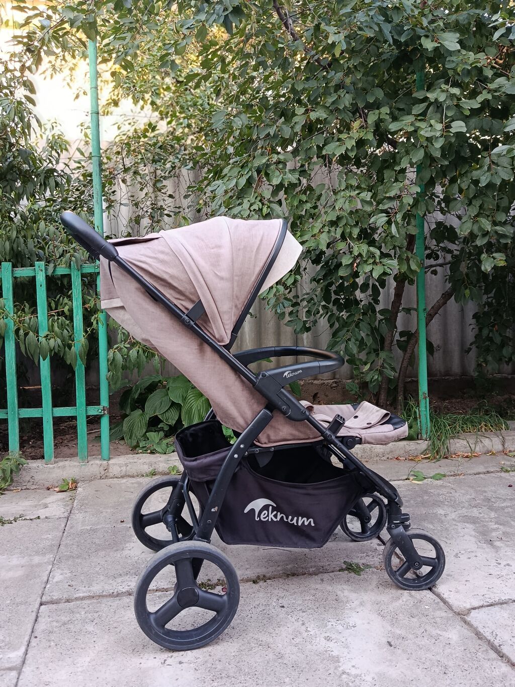 Коляска, цвет - Коричневый, Б/у, Самовывоз, Бесплатная доставка, Платная доставка — фото 1