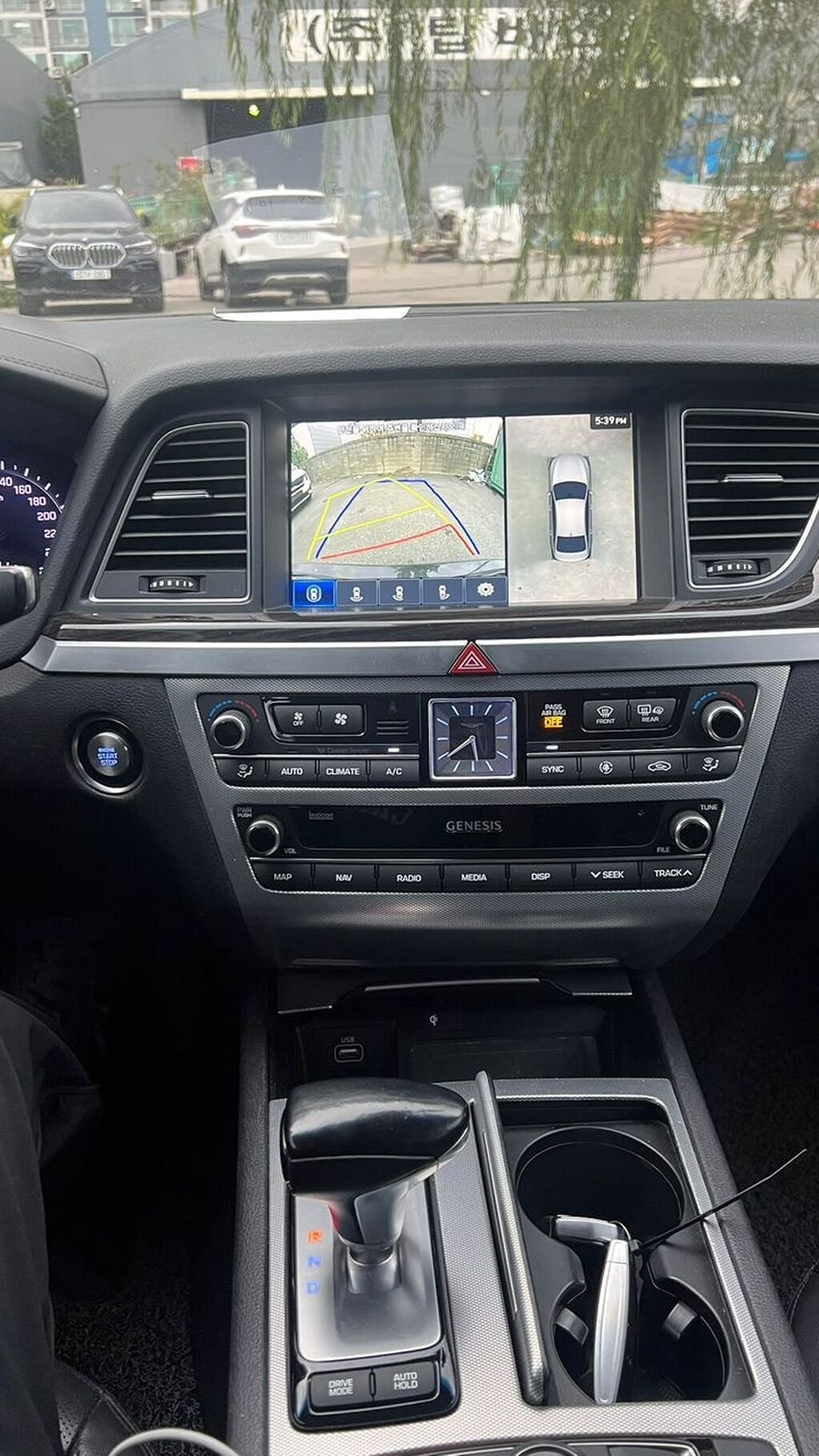 Hyundai Genesis: 2019 г., 3.3 л, Автомат, Бензин, Седан: фото 3