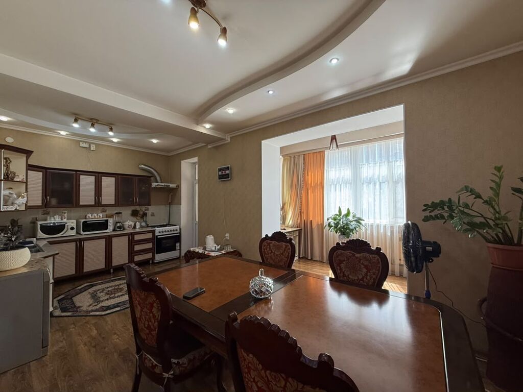 4 комнаты, 176 м², Золотой квадрат Элитка, 3 этаж: фото 2