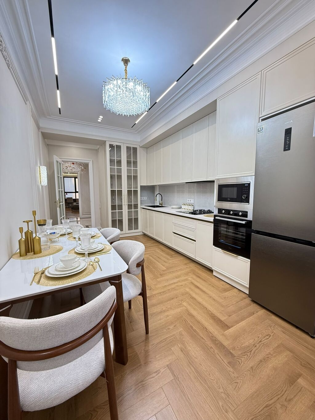 3 комнаты, 105 м², 10 мкр Элитка, 10 этаж, Дизайнерский ремонт: фото 4