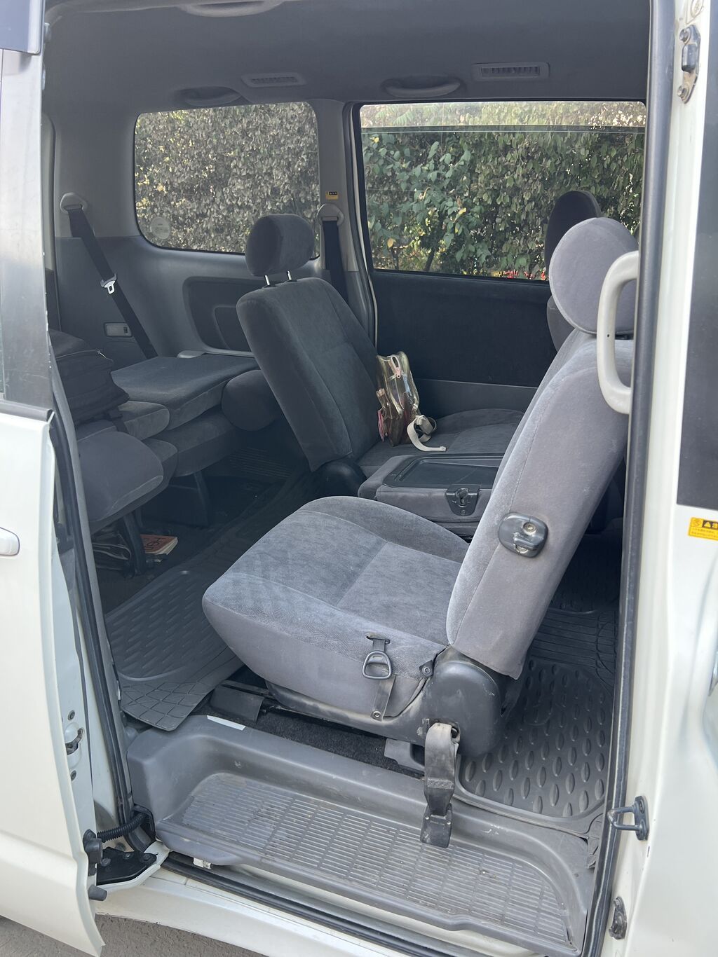 Toyota Voxy: 2005 г., 2 л, Вариатор, Бензин, Минивэн: фото 7