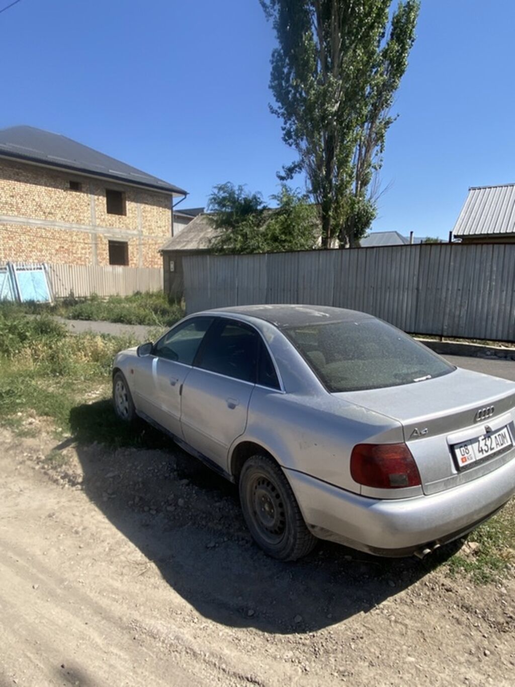 Audi A4: 1996 г., 2.6 л, Автомат, Бензин, Седан: фото 3