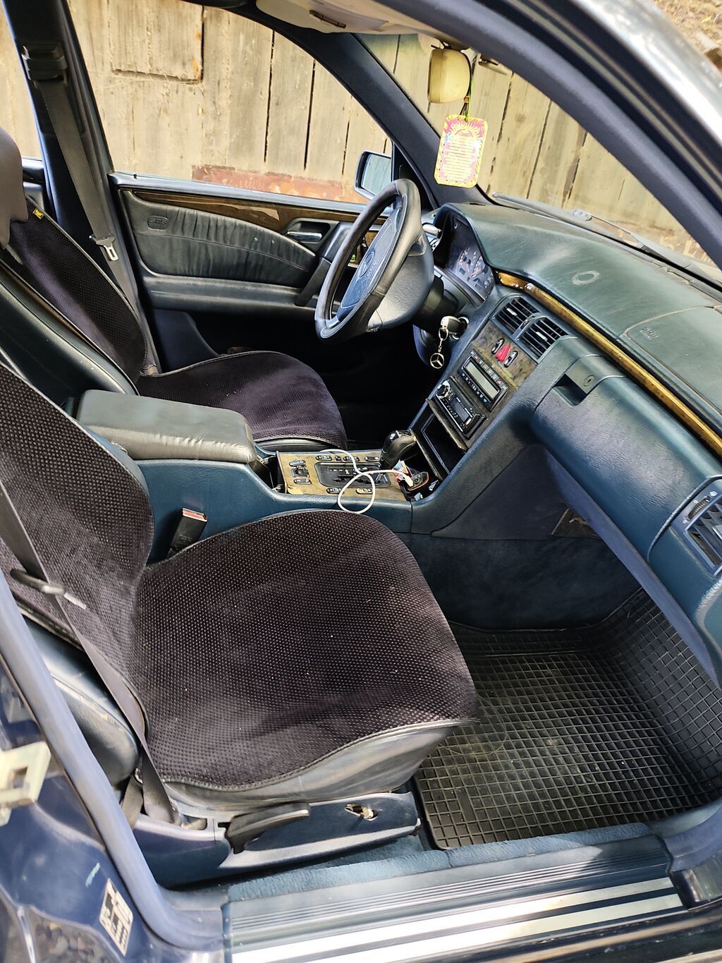 Mercedes-Benz E-Class: 1998 г., 2 л, Автомат, Бензин, Седан: фото 2