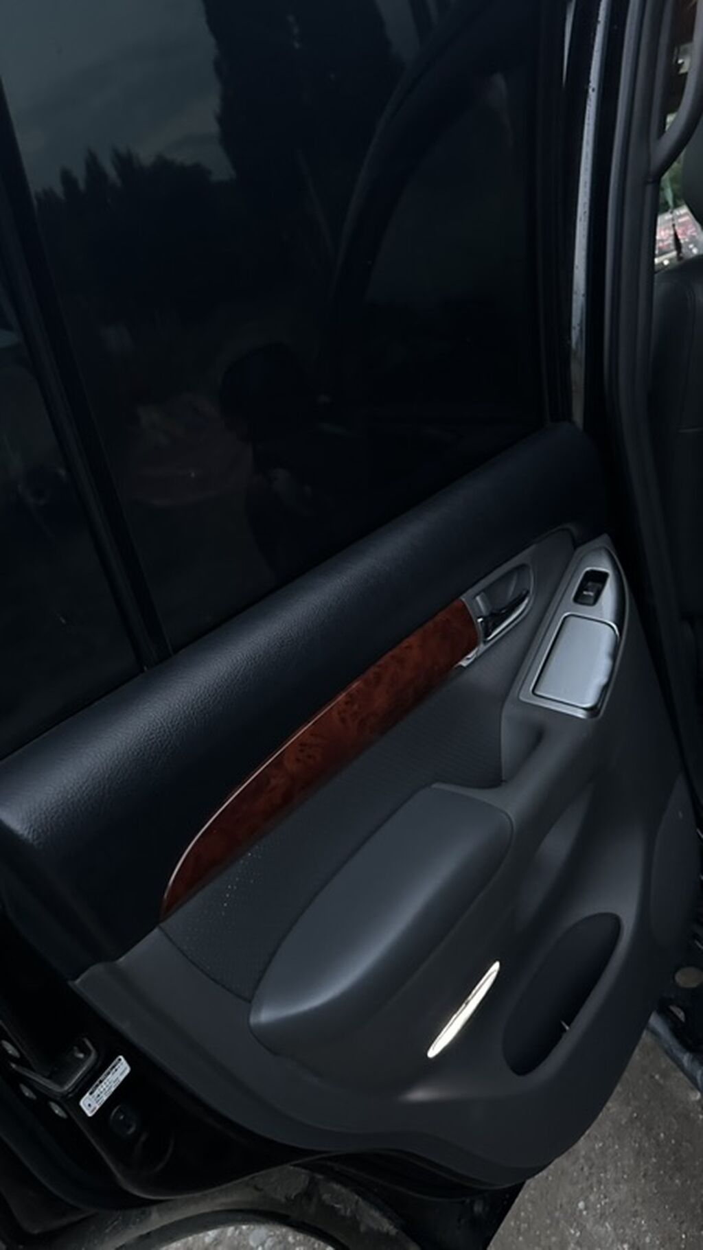 Toyota Land Cruiser Prado: 2007 г., 4 л, Автомат, Газ, Внедорожник: фото 6