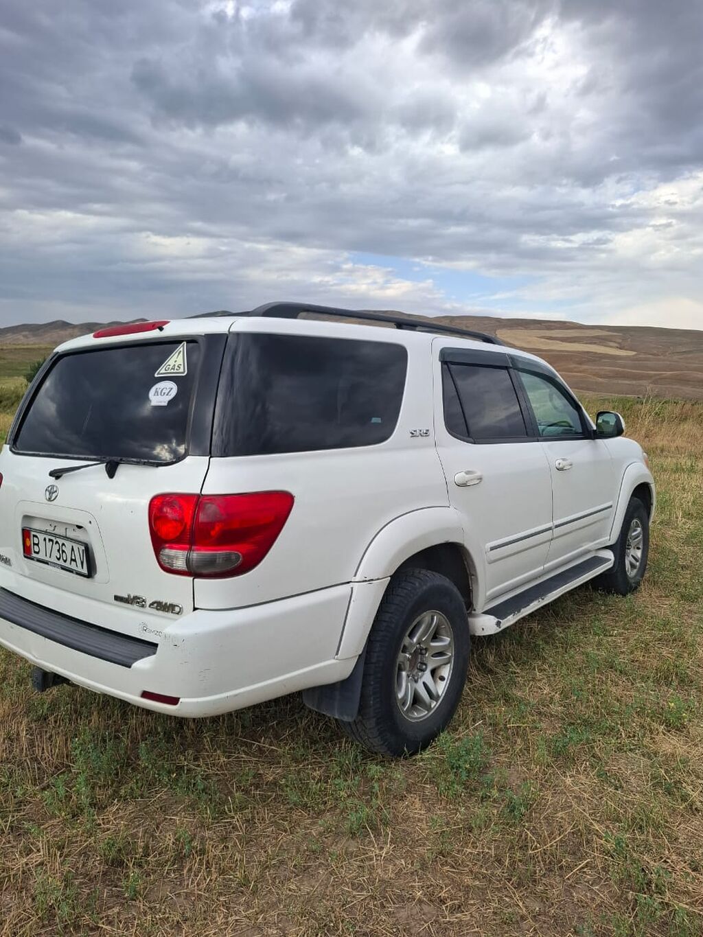 Toyota Sequoia: 2004 г., Автомат, Бензин, Внедорожник: фото 5