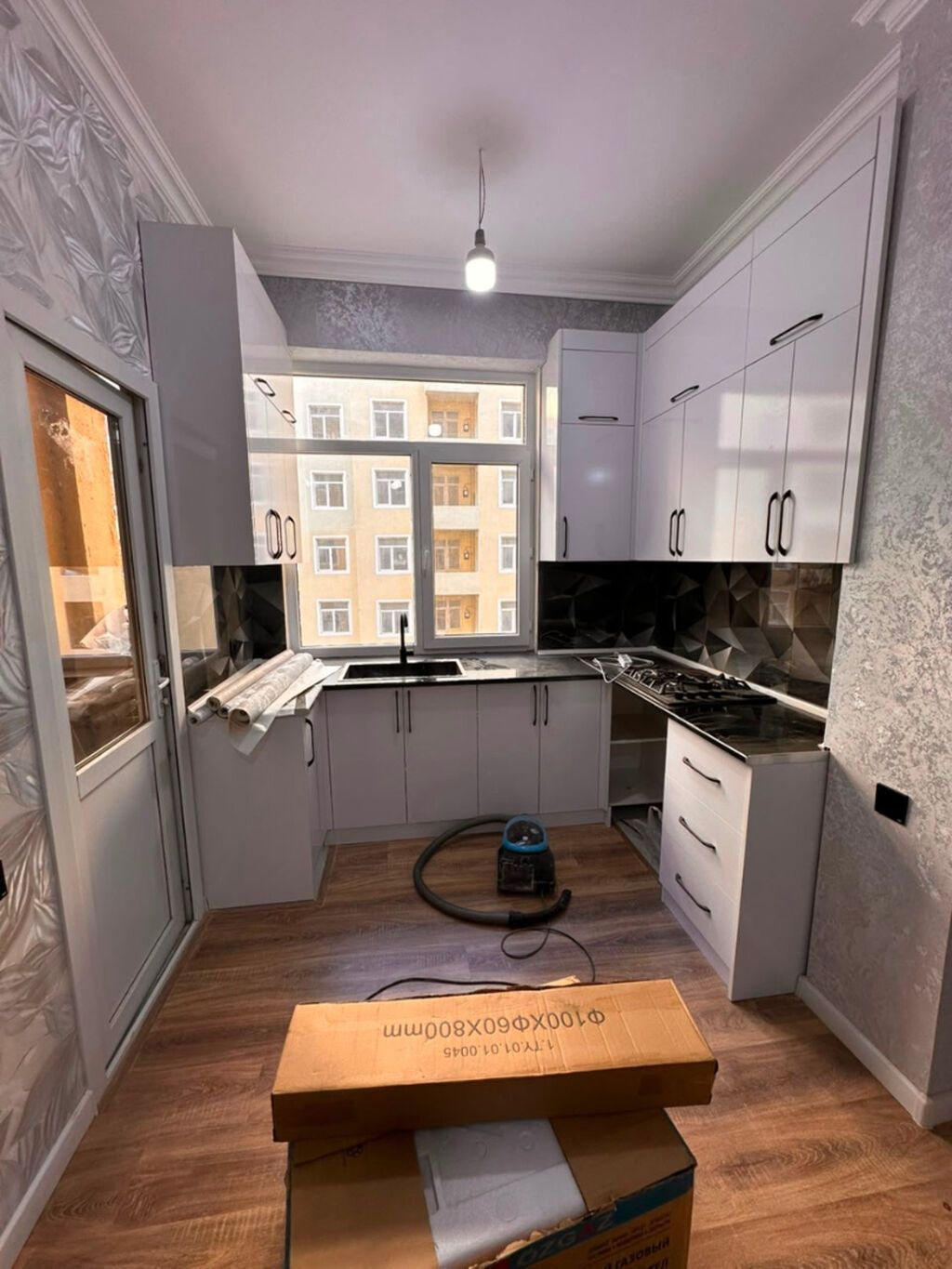 Məmmədli, 3 otaqlı, Yeni tikili, m. Koroğlu, 74 kv. m