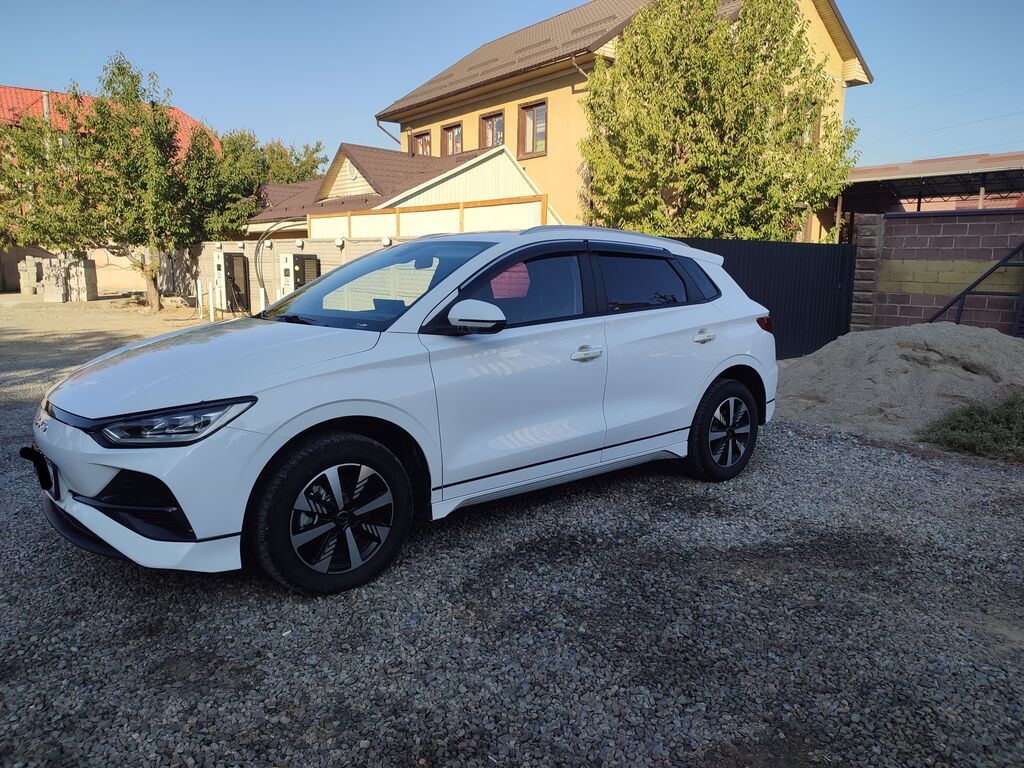 BYD E2: 2025 г., Автомат, Электромобиль, Кроссовер: фото 2
