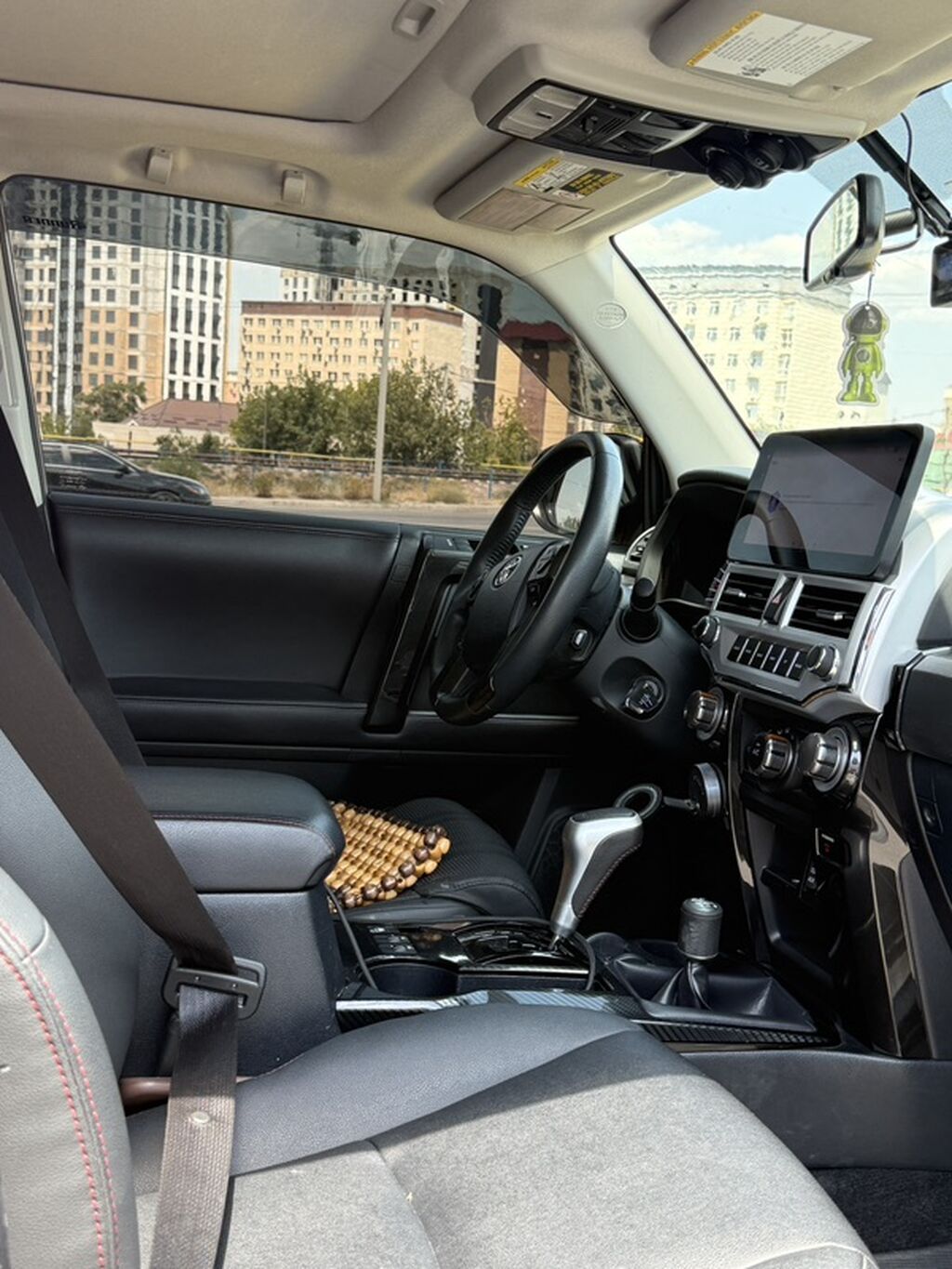 Toyota 4Runner: 2019 г., 4 л, Внедорожник: фото 5