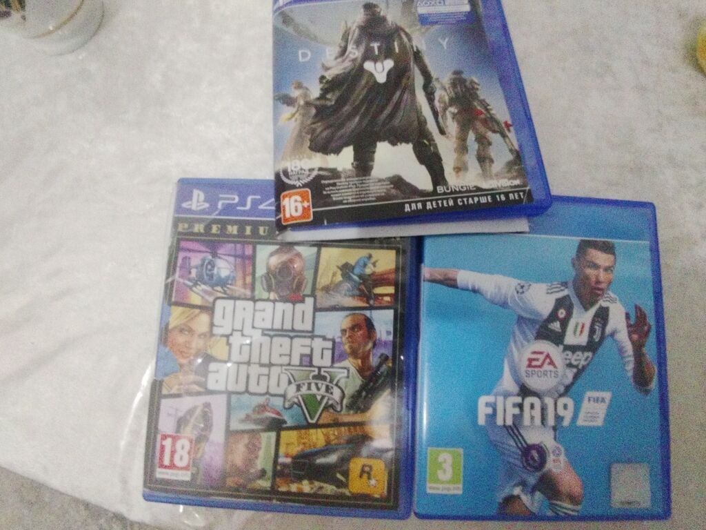 Игры для PlayStation 4 (диски в коробках): FIFA 900 ГТА5 1500