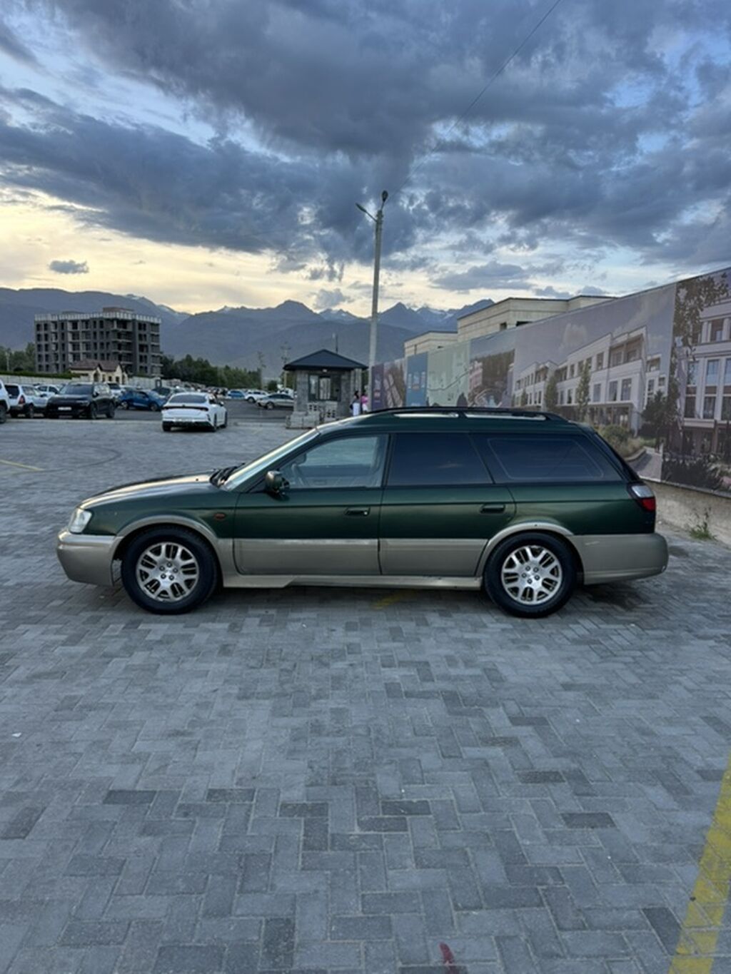 Subaru Outback: 2001 г., 3 л, Автомат, Бензин, Универсал: фото 3