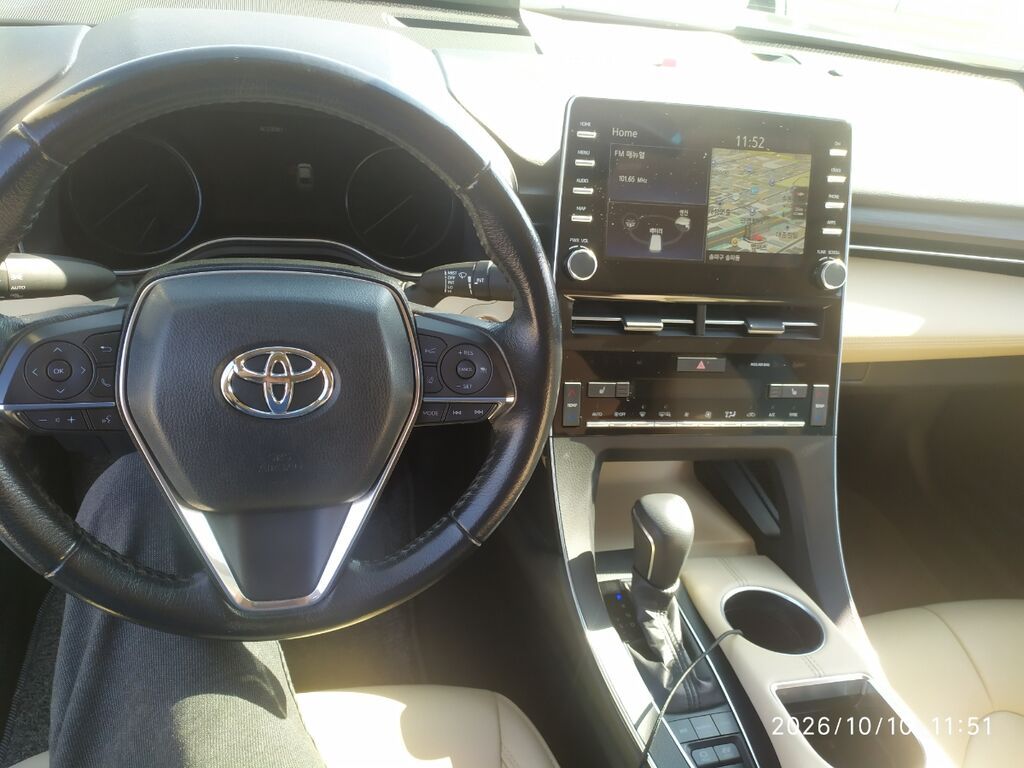 Toyota Avalon: 2019 г., 2.5 л, Автомат, Гибрид, Седан: фото 6