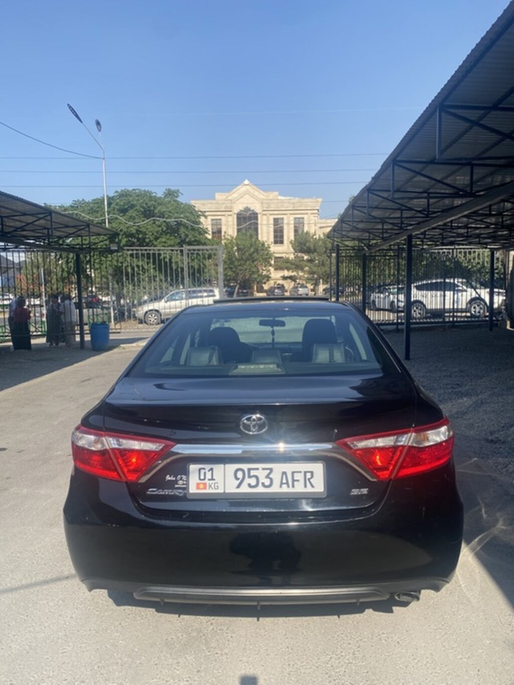 Toyota Camry: 2015 г., 2.5 л, Автомат, Бензин, Седан — фото 3