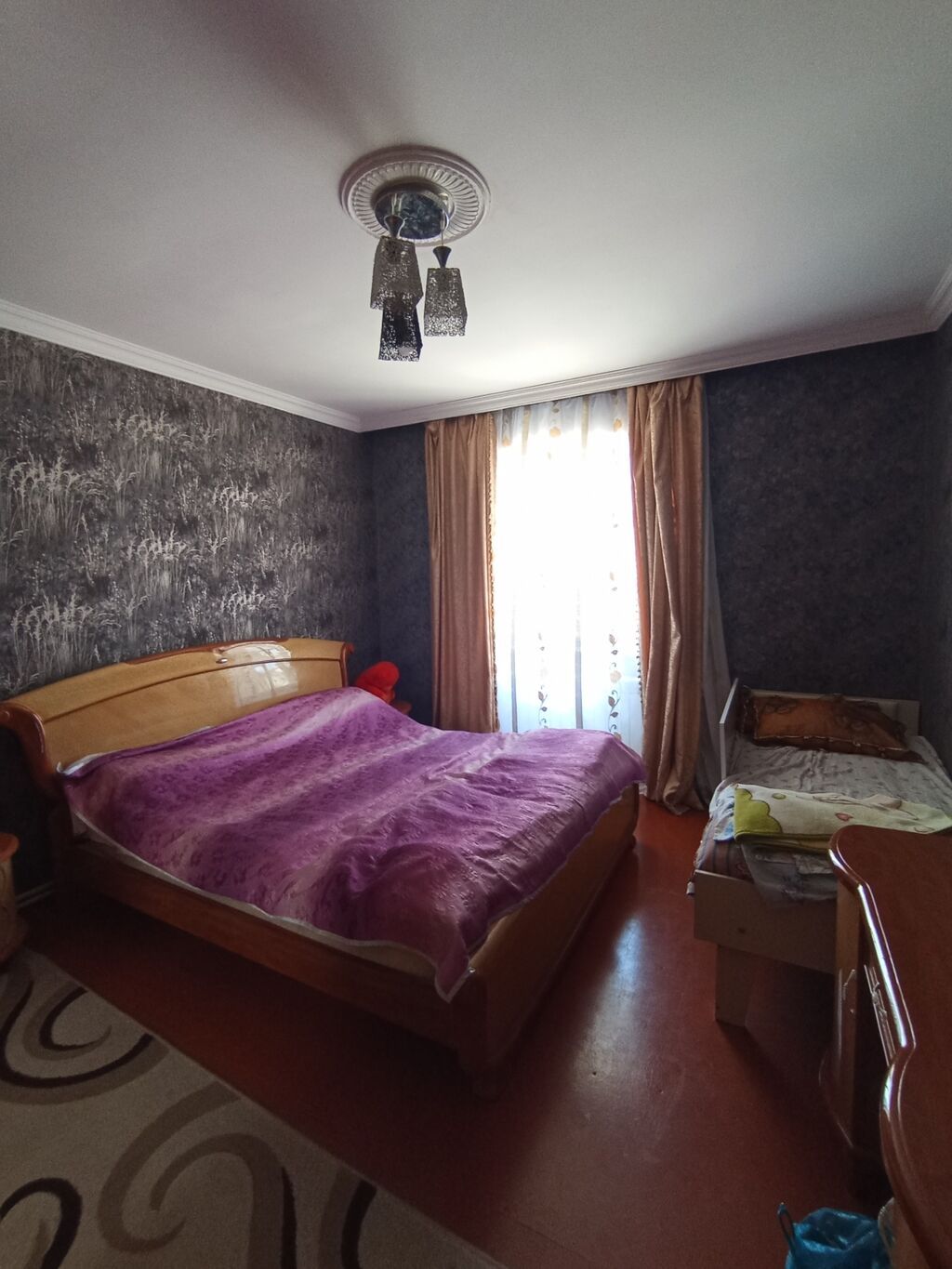 Naxalastroyda 4 otaqlı əşyalı həyət evi satılır evin hər bir şəraiti