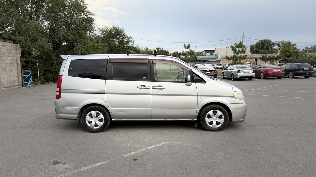 Nissan Serena: 2002 г., 2 л, Вариатор, Газ, Минивэн: фото 5