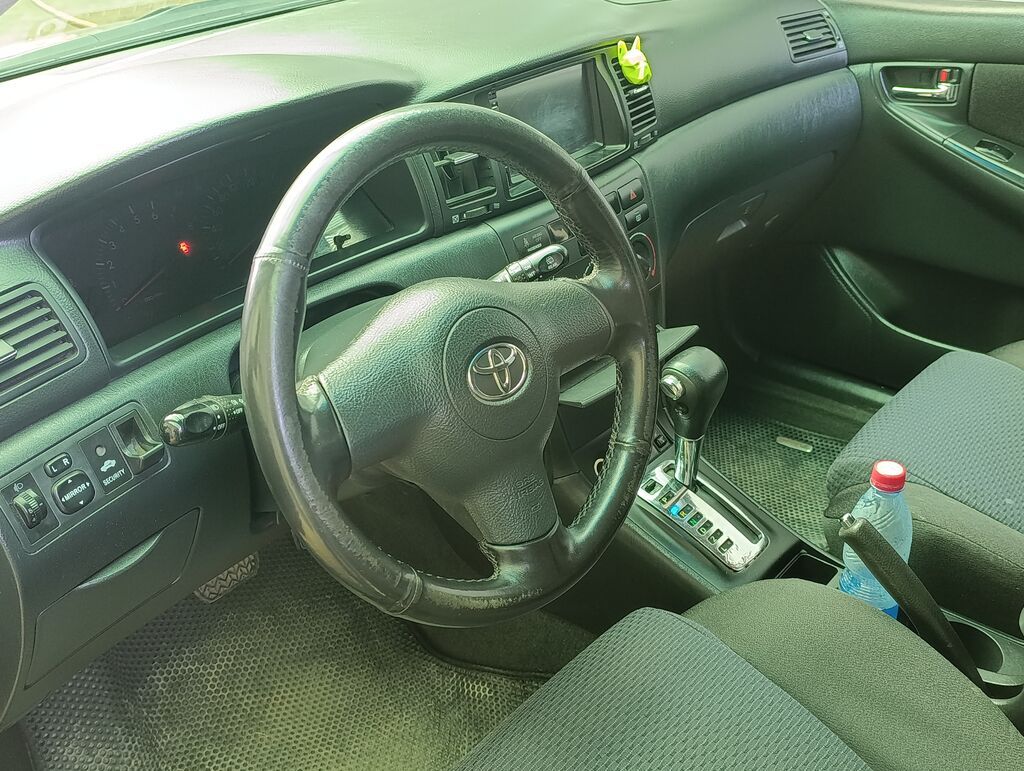 Toyota Corolla: 2006 г., 1.6 л, Автомат, Бензин, Хэтчбэк: фото 8