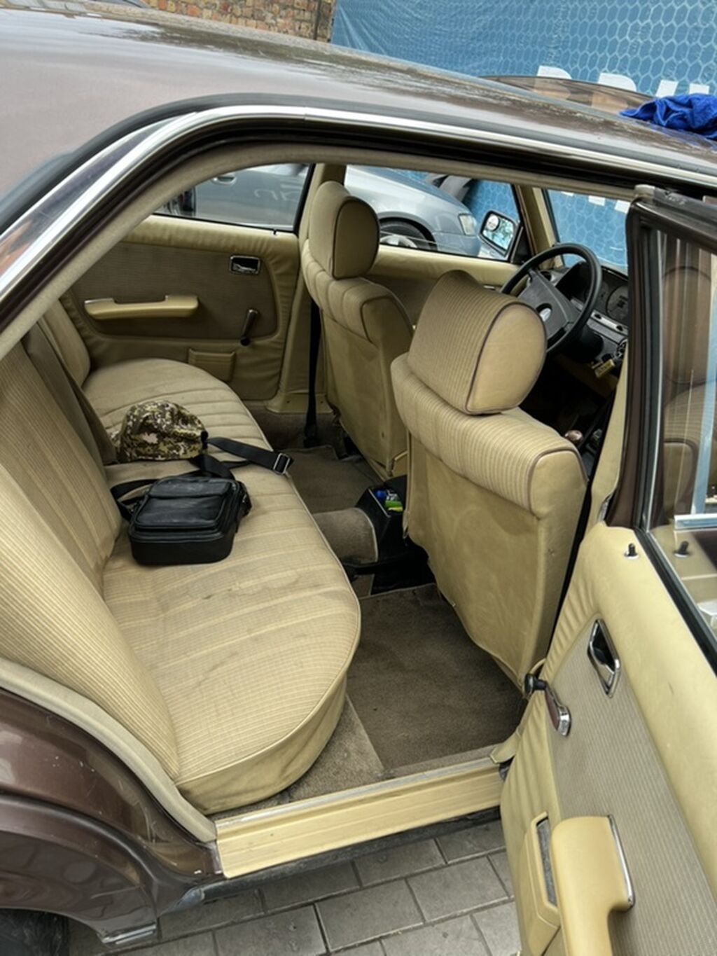 Mercedes-Benz W123: 1984 г., 2 л, Механика, Бензин, Седан: фото 7