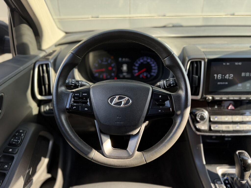 Hyundai ix35: 2019 г., 2 л, Автомат, Бензин, Кроссовер: фото 8