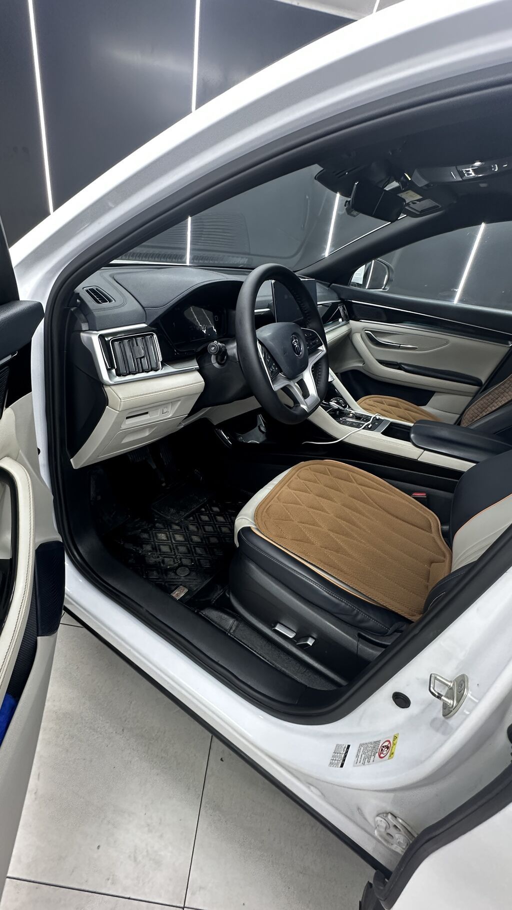 BYD Song Plus: 2023 г., 0.1 л, Вариатор, Электромобиль, Кроссовер: фото 8