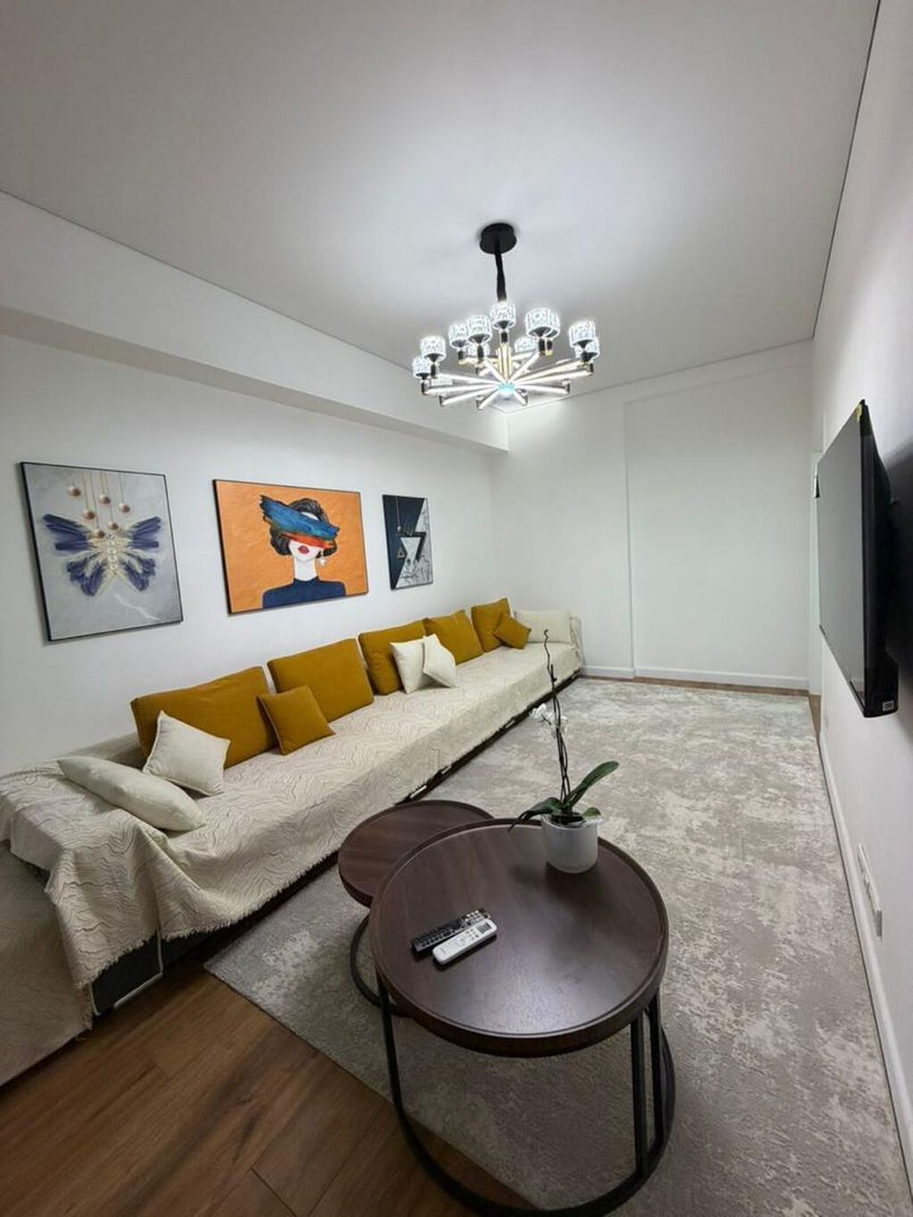3 комнаты, 90 м², ул. Московская / Уметалиева Элитка, 9 этаж, Евроремонт: фото 1