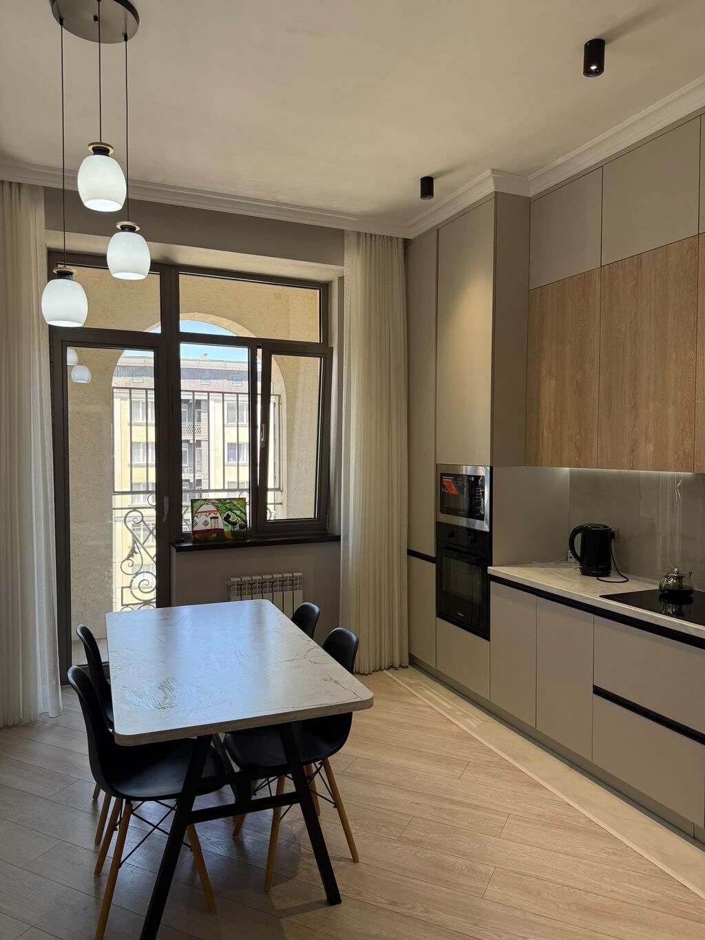 Продам 2-комнатную квартиру, 93 м², мкр. Асанбай: фото 1