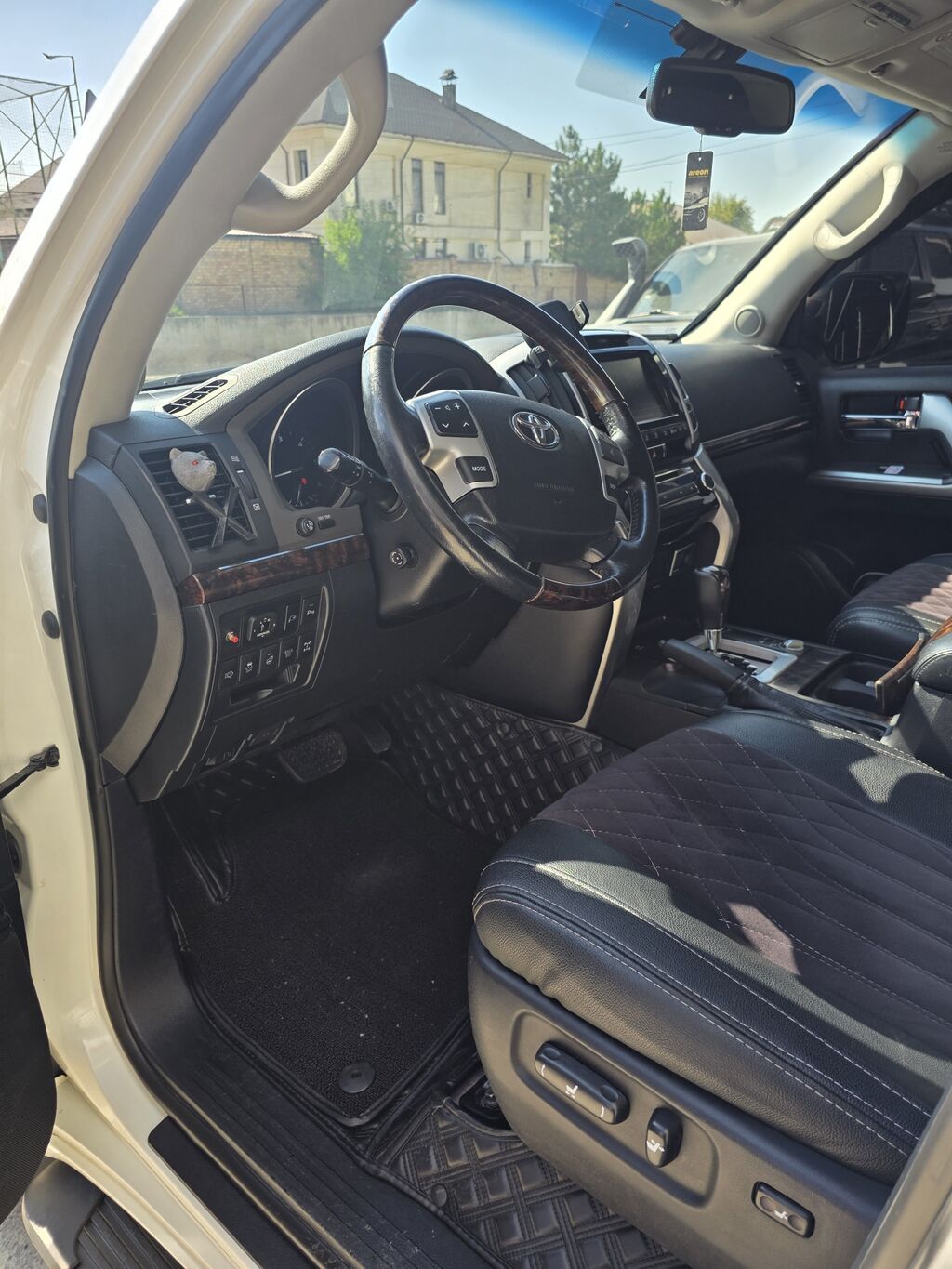 Toyota Land Cruiser: 2012 г., 4.5 л, Автомат, Дизель, Внедорожник: фото 5