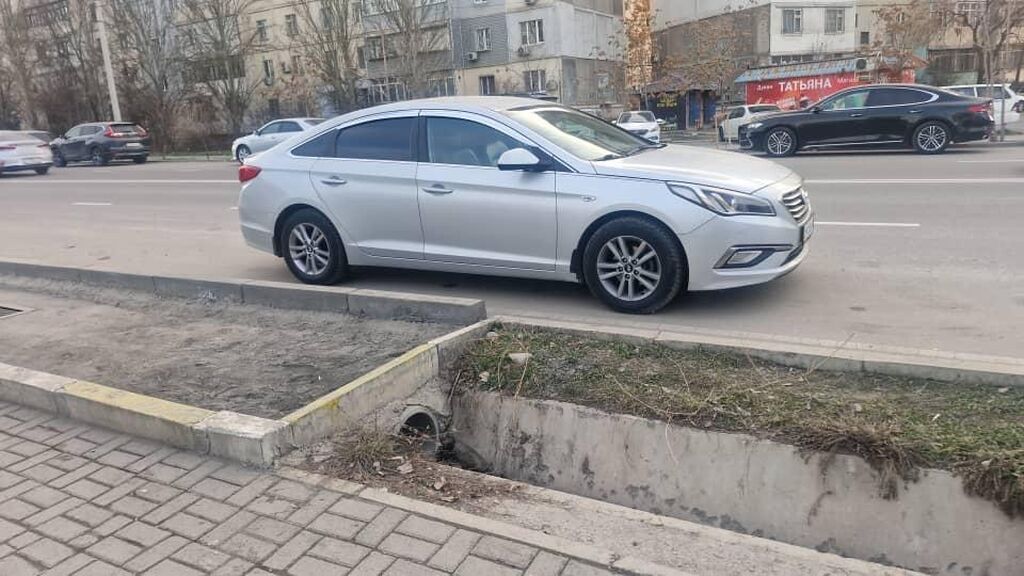 Hyundai Sonata: 2015 г., 2 л, Автомат, Газ, Седан: фото 2