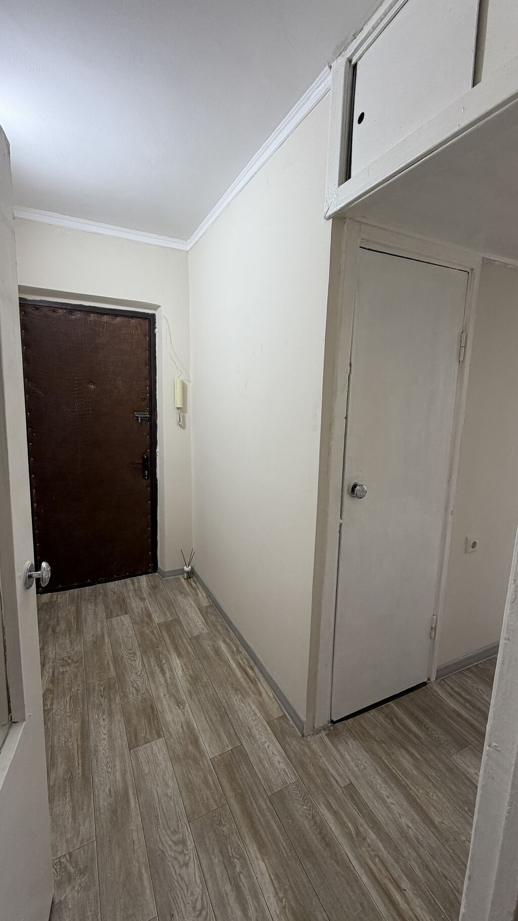 3 комнаты, 63 м², Центральная мечеть 104 серия, 4 этаж, Евроремонт: фото 1