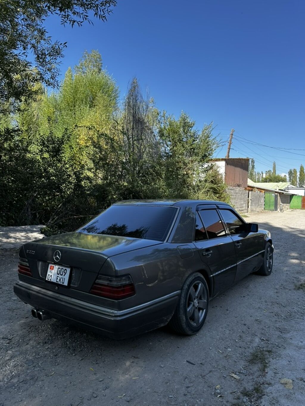 Mercedes-Benz W124: 1992 г., 2.2 л, Механика, Бензин, Седан: фото 7