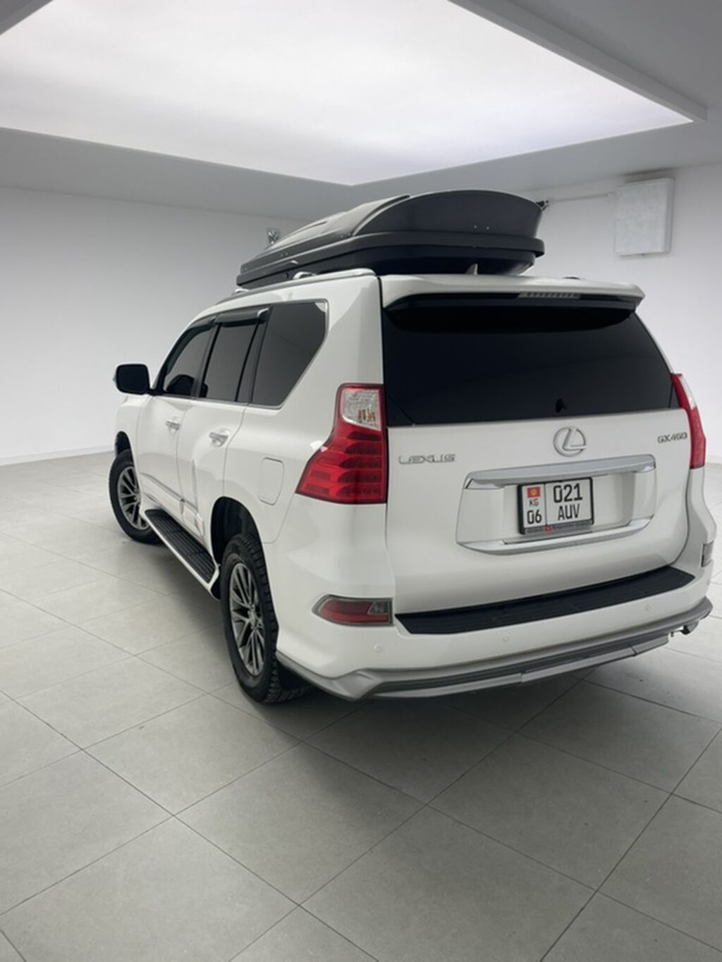 Lexus GX: 2010 г., 4.6 л, Автомат, Бензин, Внедорожник: фото 3