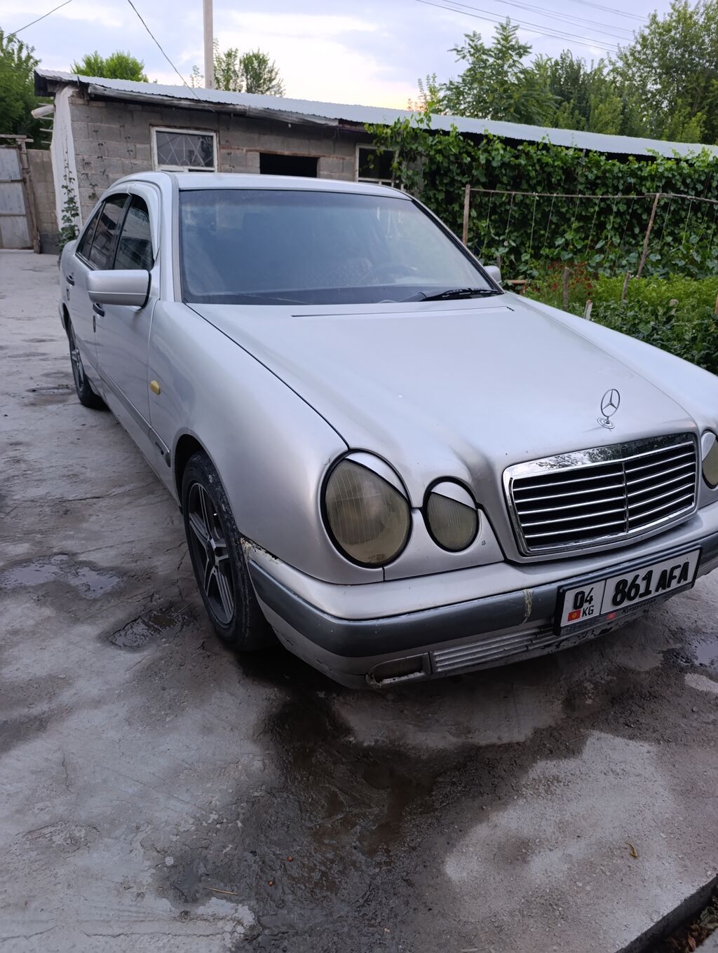 Mercedes-Benz E-Class: 1997 г., 2.2 л, Автомат, Бензин, Седан: фото 3