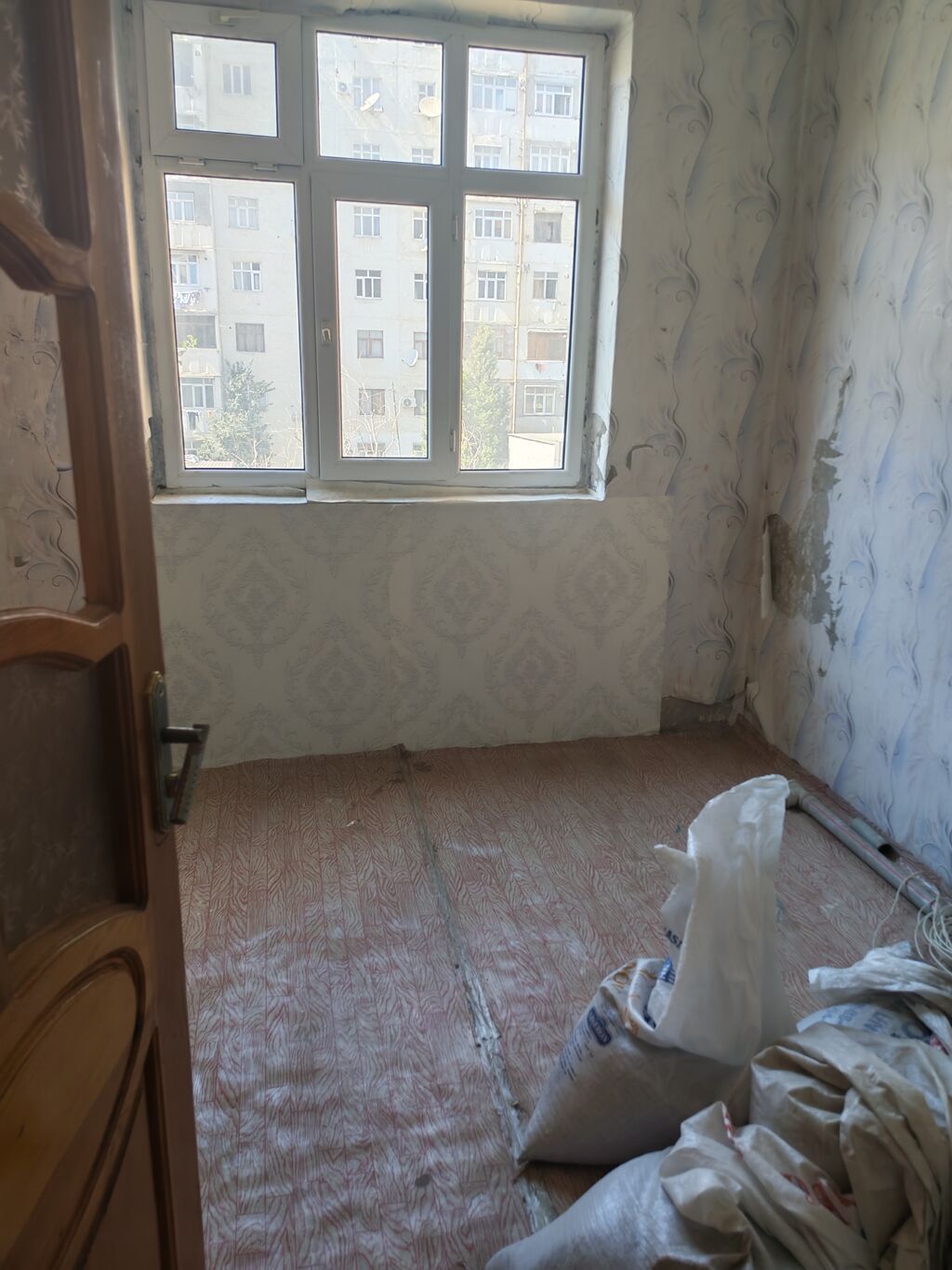 Sumqayıt, 3 otaqlı, Köhnə tikili, 70 kv. m