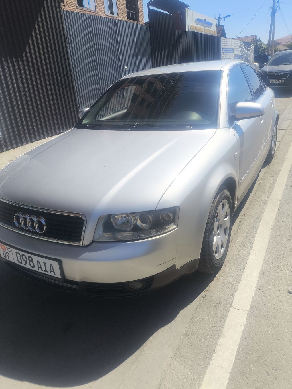 Audi A4: 2002 г., 0.2 л, Автомат, Бензин, Седан: фото 2