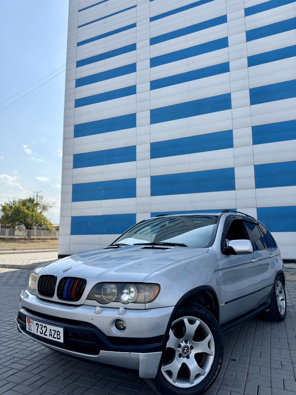 BMW X5: 2002 г., 4.4 л, Автомат, Газ, Кроссовер: фото 1