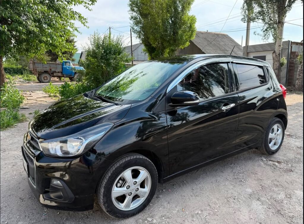 Chevrolet Spark: 2018 г., 1 л, Автомат, Бензин, Хэтчбэк: фото 4