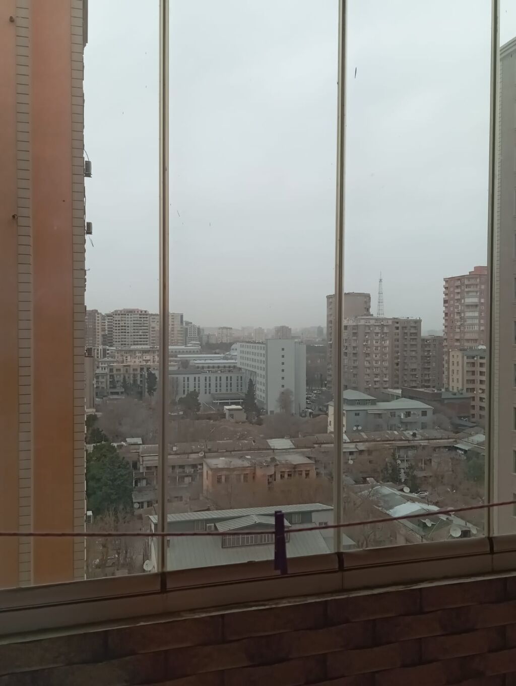 28 May metrosuna yaxin Ak. M. Qaşqay kücəsi 36-da yerləşir(Smerika