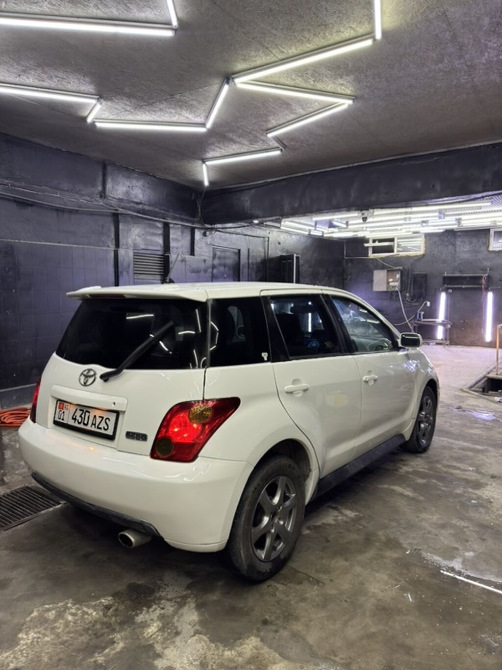Toyota Ist: 2003 г., 1.5 л, Автомат, Бензин, Хэтчбэк: фото 2