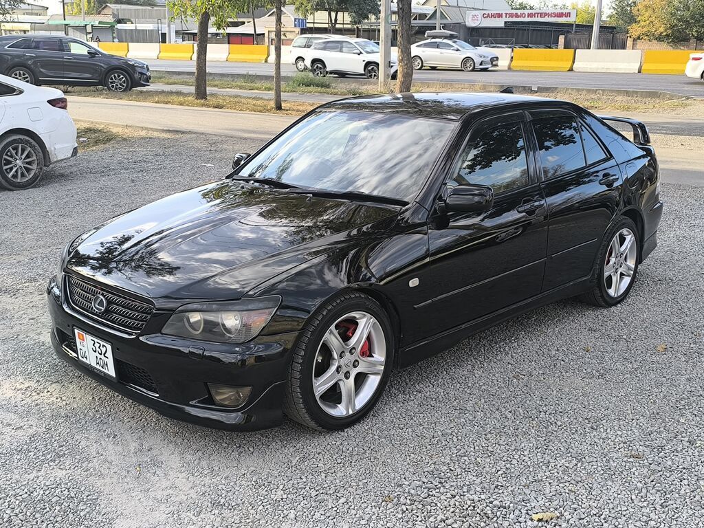 Toyota Altezza: 2003 г., 2 л, Автомат, Бензин, Седан: фото 5