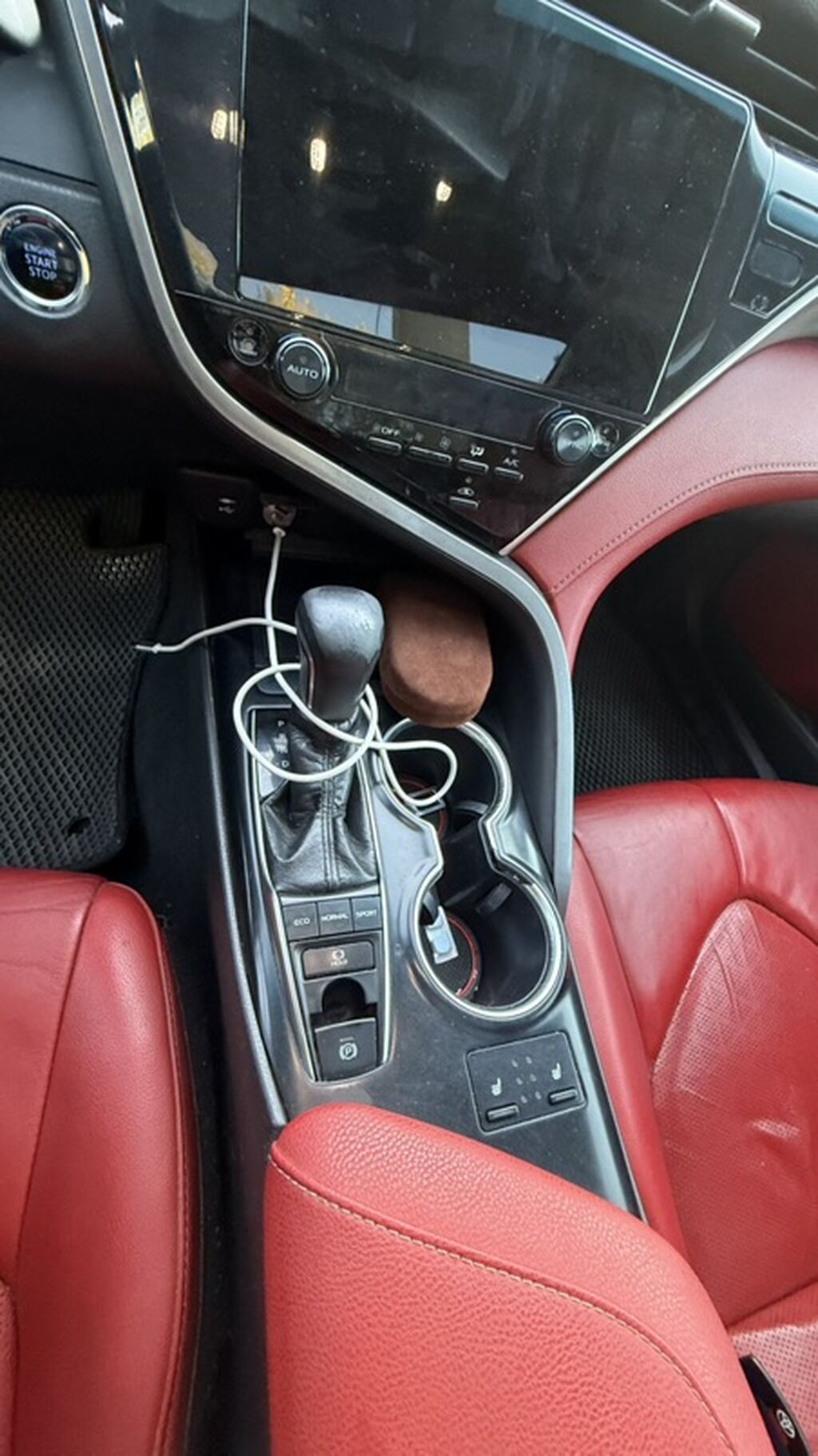 Toyota Camry: 2018 г., Автомат, Бензин, Седан: фото 7